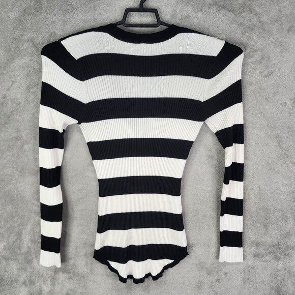 Womens Rue21 Black & White Striped Ribbed Top Long Sleeve V Neck Lace Up Size XL - Picture 5 of 8